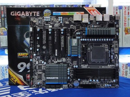 技嘉推出了一款定位中高端用户的990fx主板,型号为技嘉990fxa-ud5