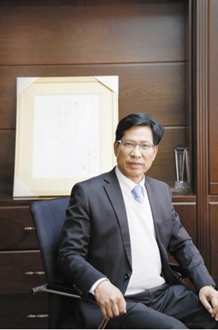 原云南省教育厅厅长罗崇敏首谈教育楼盘家长买学区房应回归理性